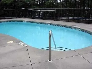 Budgetel Inns & Suites - Atlanta Galleria Stadium 